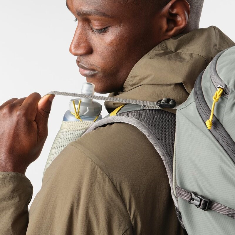 Neu Eingetroffen Salomon Rucksack AEROTREK 30 SEDONA - SEDONA-SALBEI / SEAGRAS / Neun Eisen