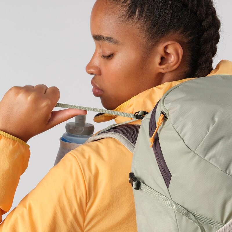 Neu Eingetroffen Salomon Rucksack AEROTREK 18 WOMEN - Seegras/Silberwolke/Eisen 9