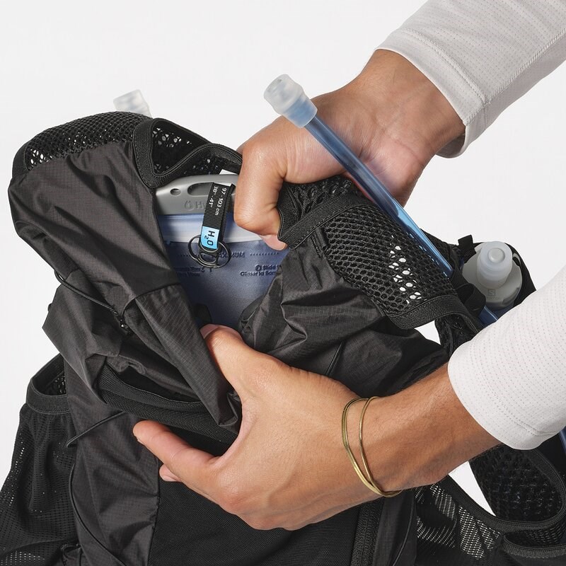 Neu Eingetroffen Salomon Rucksack ACTIVE SKIN 12 SET - SCHWARZ/METALL